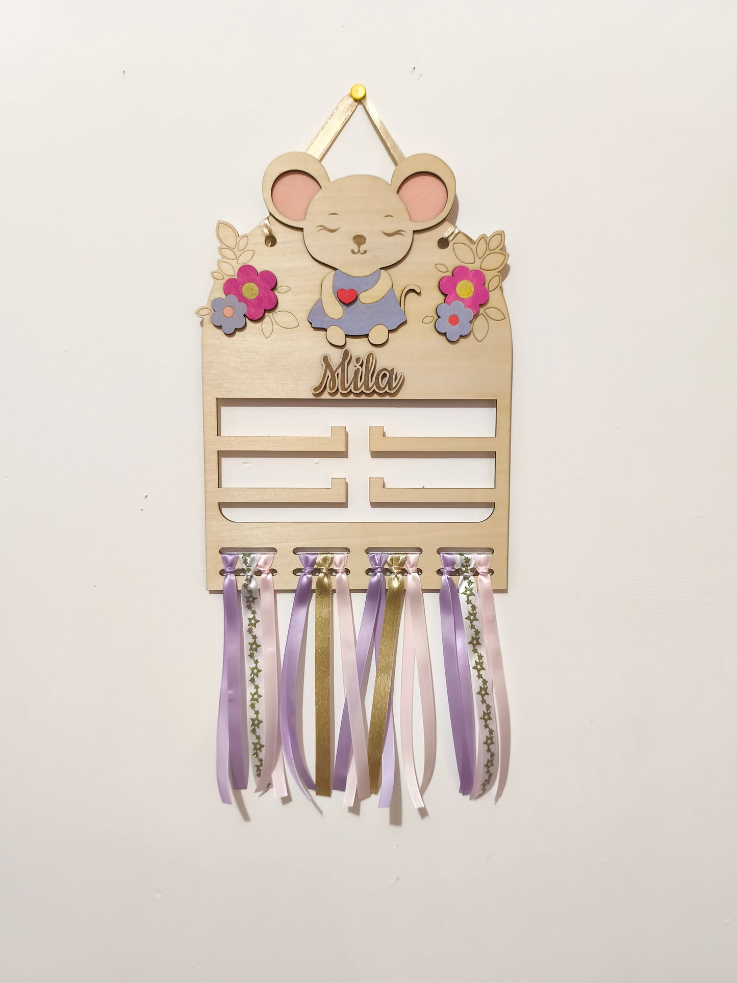 Support à Barrettes et Chouchous Personnalisé – Porte-accessoires Cheveux Enfant "Petite Souris" – Déco Murale Bois Peinte à la Main
