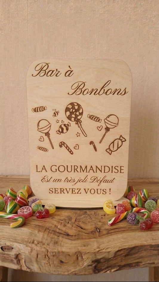 Panneau Bar à Bonbons en Bois, Pancarte Candy Bar Mariage, Décoration de Table Gourmande, Signalétique Mariage Bois, Panneau Gravé "La Gourmandise est un joli défaut", Support Candy Bar.